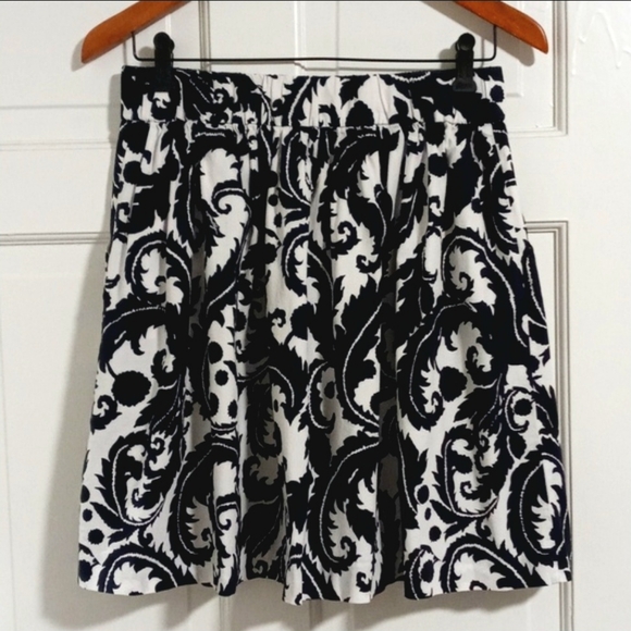 🖤BR X Milly Collection🖤 - Black/White Feather Print Elastic Waist A-Line Skirt - Picture 3 of 14